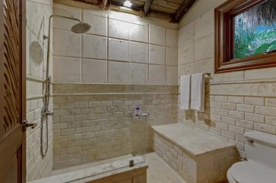 Luxury Villa Photo #32