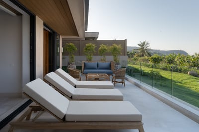 Luxury Villa Photo #15