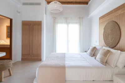 Luxury Villa Photo #50