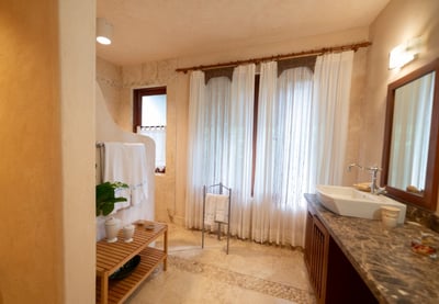 Luxury Villa Photo #50