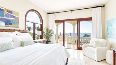 Luxury Villa Photo #30
