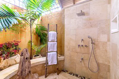 Luxury Villa Photo #42