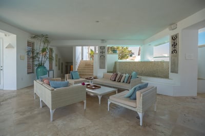 Luxury Villa Photo #29