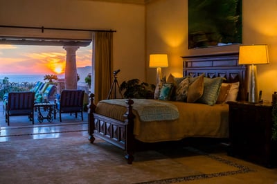 Luxury Villa Photo #37