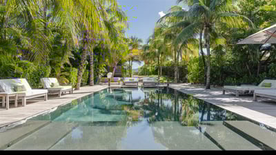 Luxury Villa Photo #2