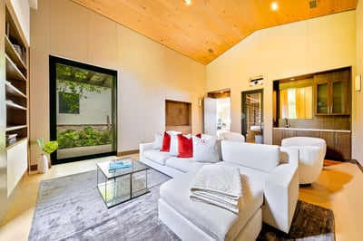 Luxury Villa Photo #36
