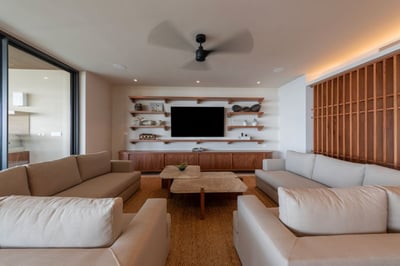 Luxury Villa Photo #11