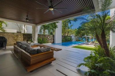 Luxury Villa Photo #8
