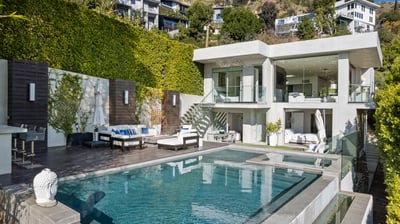 Luxury Villa Photo #3