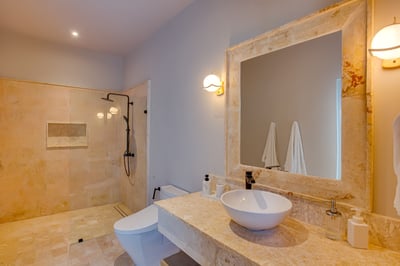 Luxury Villa Photo #31