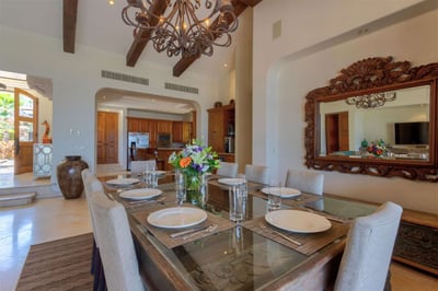 Luxury Villa Photo #14