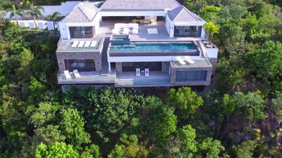 Luxury Villa Photo #6