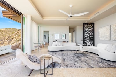 Luxury Villa Photo #6