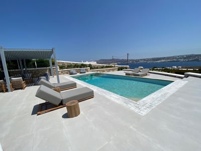 Luxury Villa Photo #7