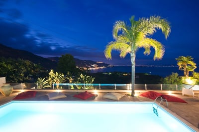 Luxury Villa Photo #5