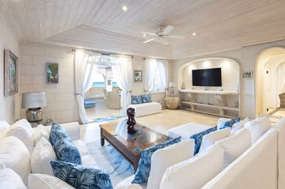Luxury Villa Photo #5