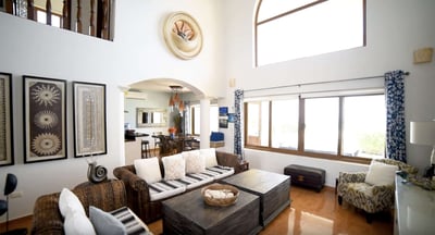 Luxury Villa Photo #15