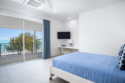 Luxury Villa Photo #32