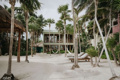 Luxury Villa Photo #12