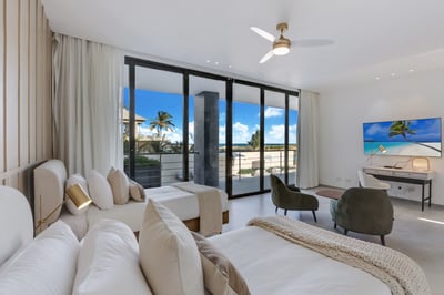 Luxury Villa Photo #47