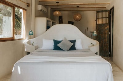Luxury Villa Photo #25