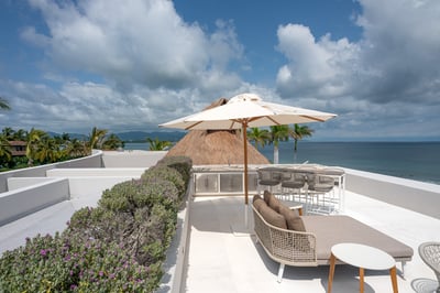 Luxury Villa Photo #10