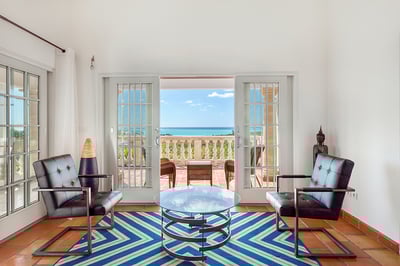Luxury Villa Photo #24