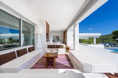 Luxury Villa Photo #11
