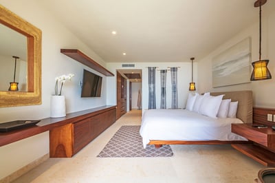 Luxury Villa Photo #12