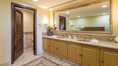Luxury Villa Photo #51