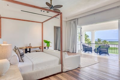 Luxury Villa Photo #34