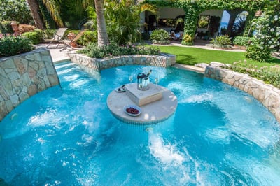 Luxury Villa Photo #2