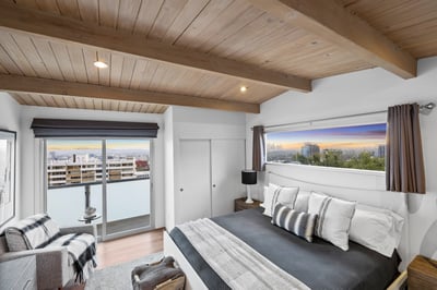 Luxury Villa Photo #25