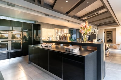 Luxury Villa Photo #26