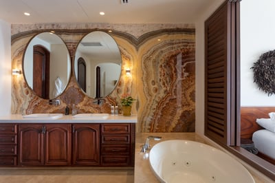 Luxury Villa Photo #30