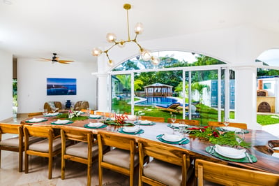 Luxury Villa Photo #11