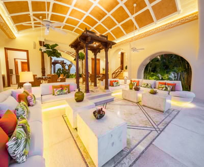 Luxury Villa Photo #20
