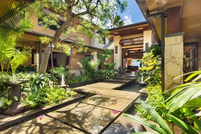 Luxury Villa Photo #16