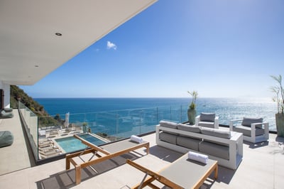 Luxury Villa Photo #12