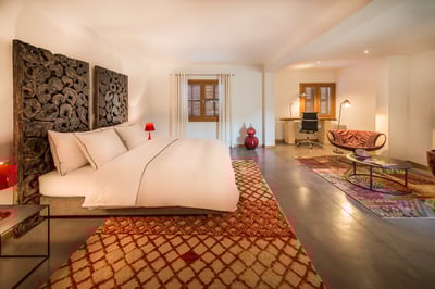 Luxury Villa Photo #17