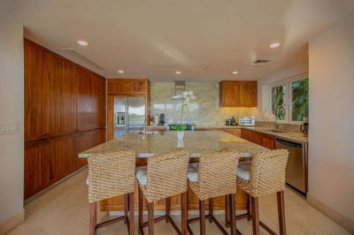 Luxury Villa Photo #18