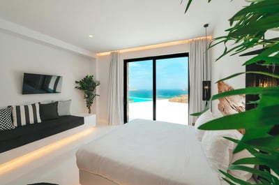 Luxury Villa Photo #21