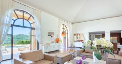 Luxury Villa Photo #16