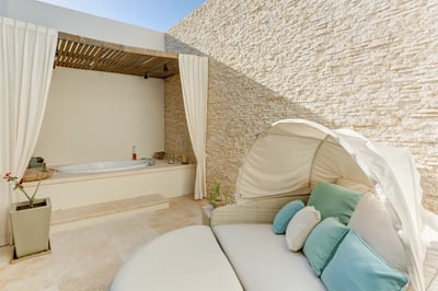 Luxury Villa Photo #24