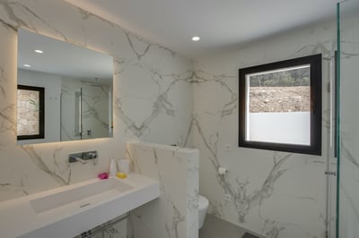 Luxury Villa Photo #34