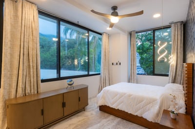 Luxury Villa Photo #35