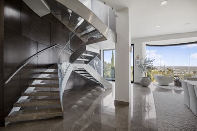 Luxury Villa Photo #24