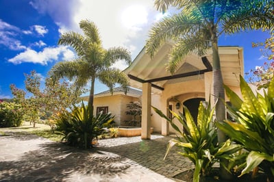 Luxury Villa Photo #9