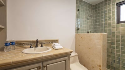 Luxury Villa Photo #30