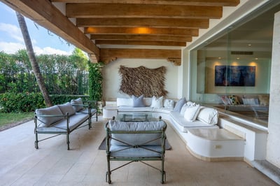 Luxury Villa Photo #17
